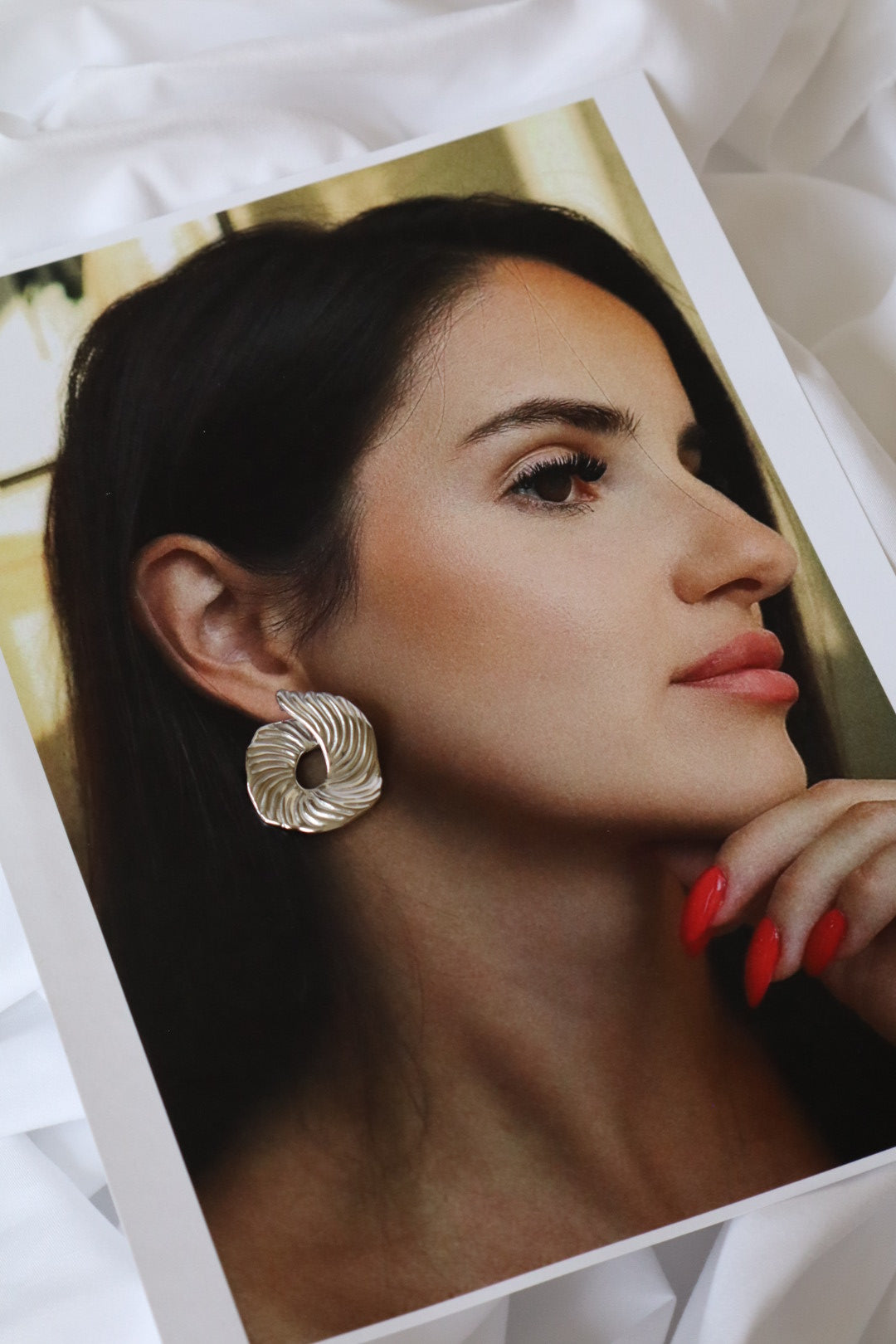 round grooved earrings